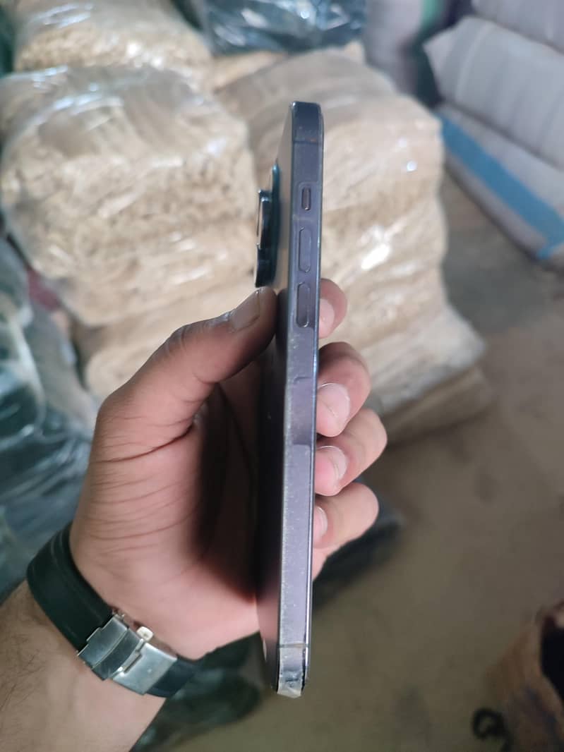 Apple iPhone 14 Pro Max E_sim non active 4