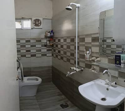 PRIME LOCATION 3 BDROOMS FLAT FOR SALE IN BLOCK 13-A, GULSHAN E IQBAL