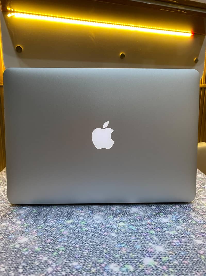 MacBook Pro 2017 0
