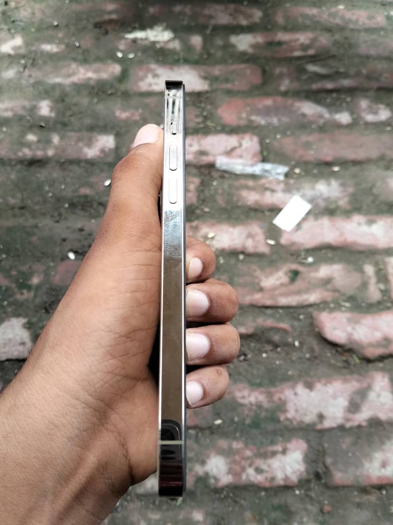 Apple iPhone 14 Pro Max 2