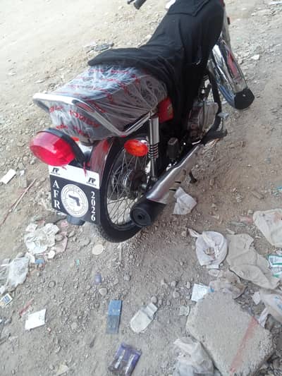united 125