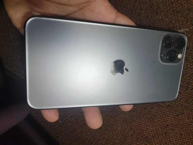 iphone 11 pro max 1