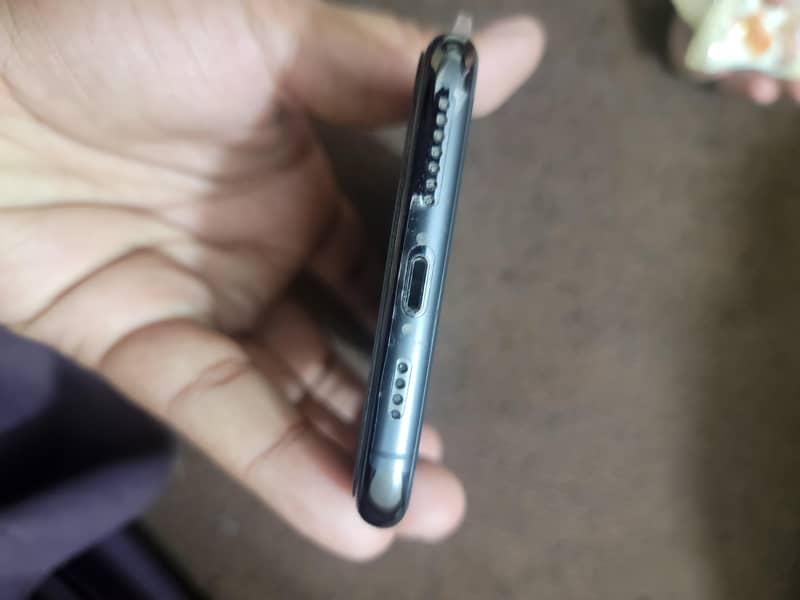 iphone 11 pro max 2