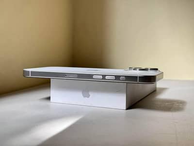 i Phone 8plus, 11,12,13,14,15 pro max on instalment Whatsap 3224144692