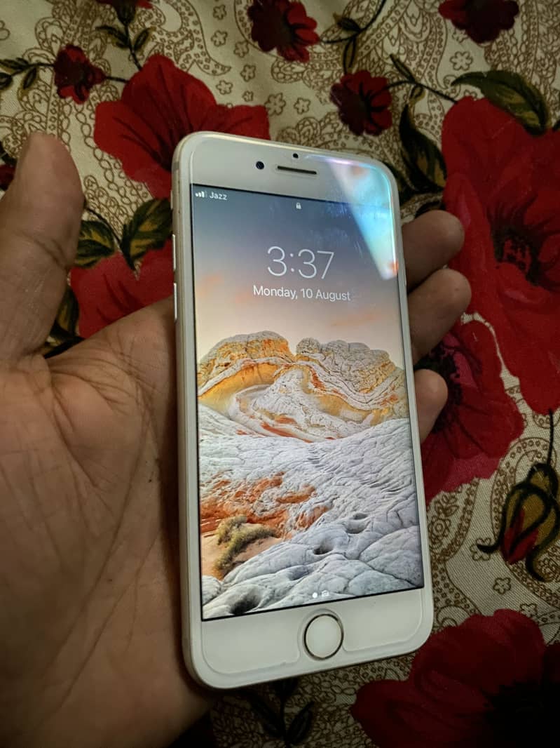 Apple iPhone 7 4