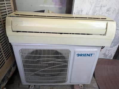 Orient 1.5 Ton Heat and Cool Ac with original gas