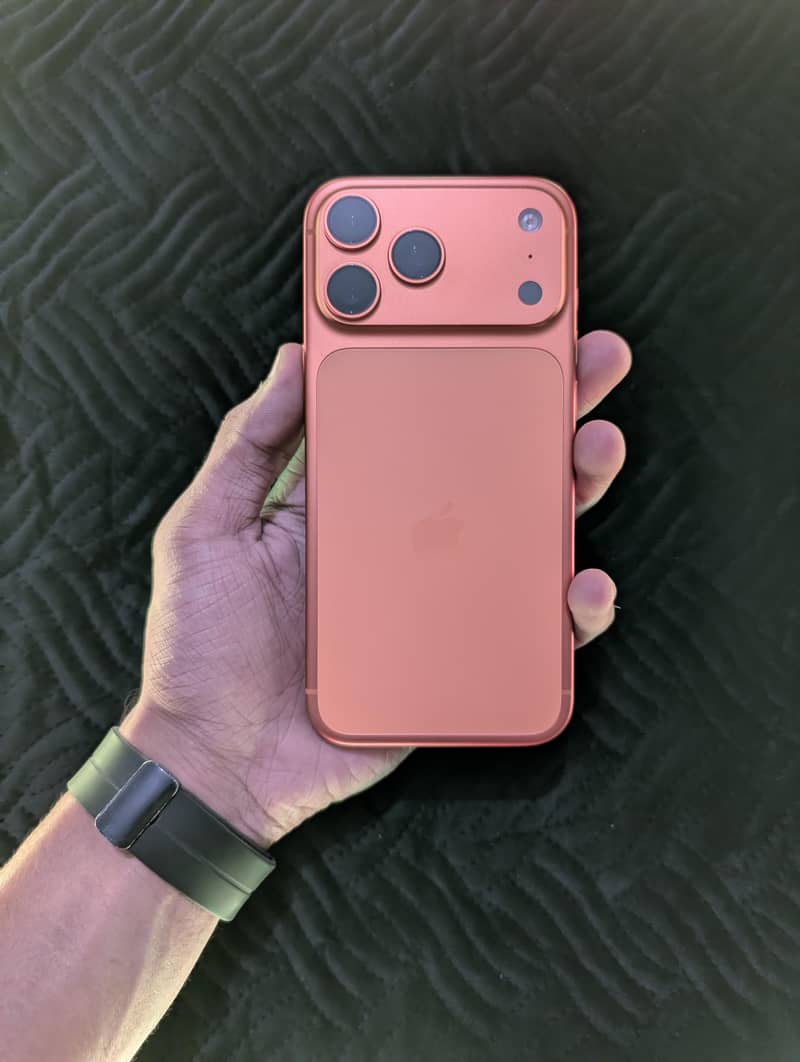 Apple iPhone 17 Pro Max 0