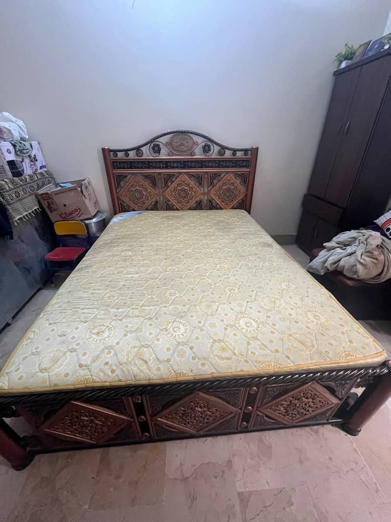 Bed with matres 1