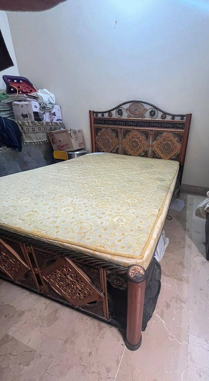 Bed with matres 2