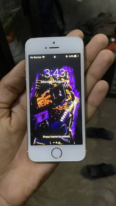 Apple iPhone 5s for sale condition 10/10