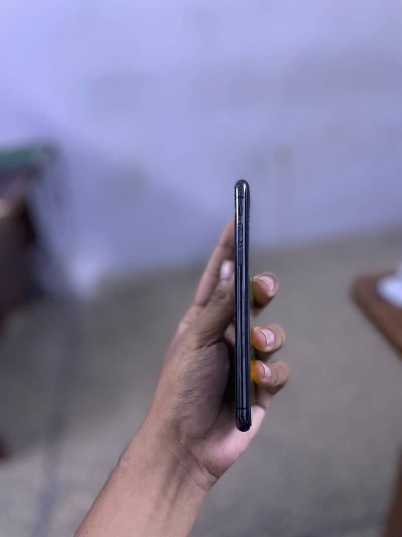 Apple iPhone X 2