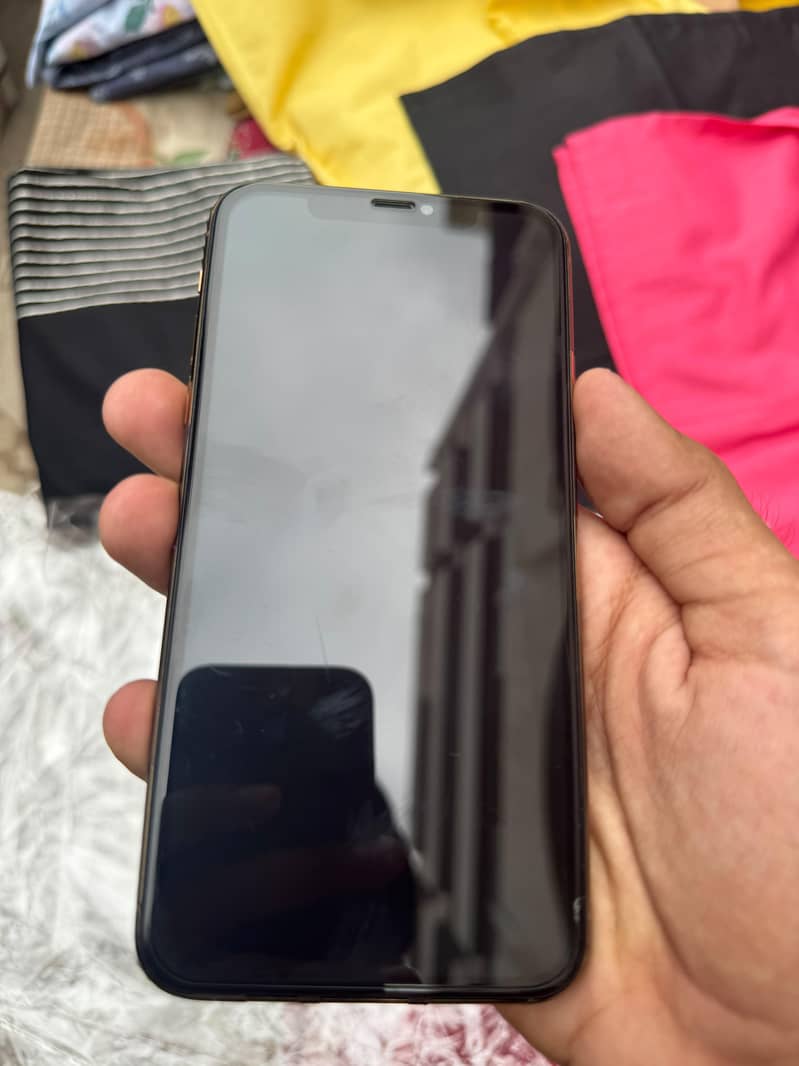 Apple iPhone 11 Pro Max 1