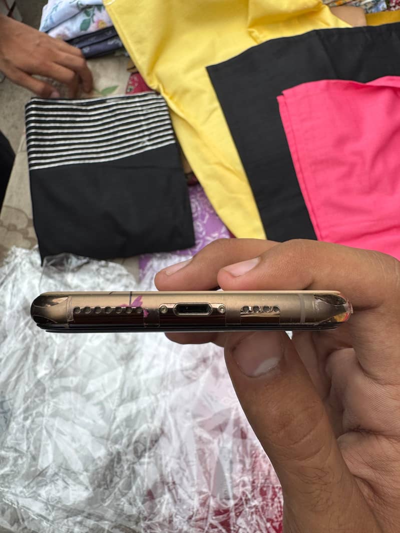 Apple iPhone 11 Pro Max 5