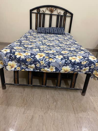 bed with spring metress