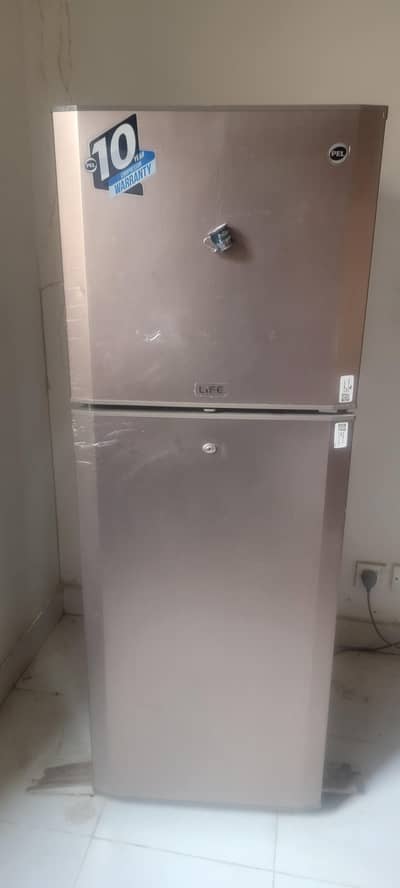 PEL LIFE PRO Refrigerator – Used Only 1 Year | Excellent Condition
