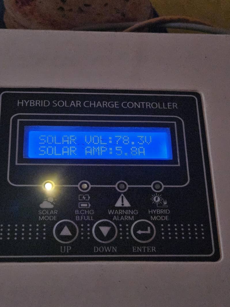70 A simtek mppt charge controller 1