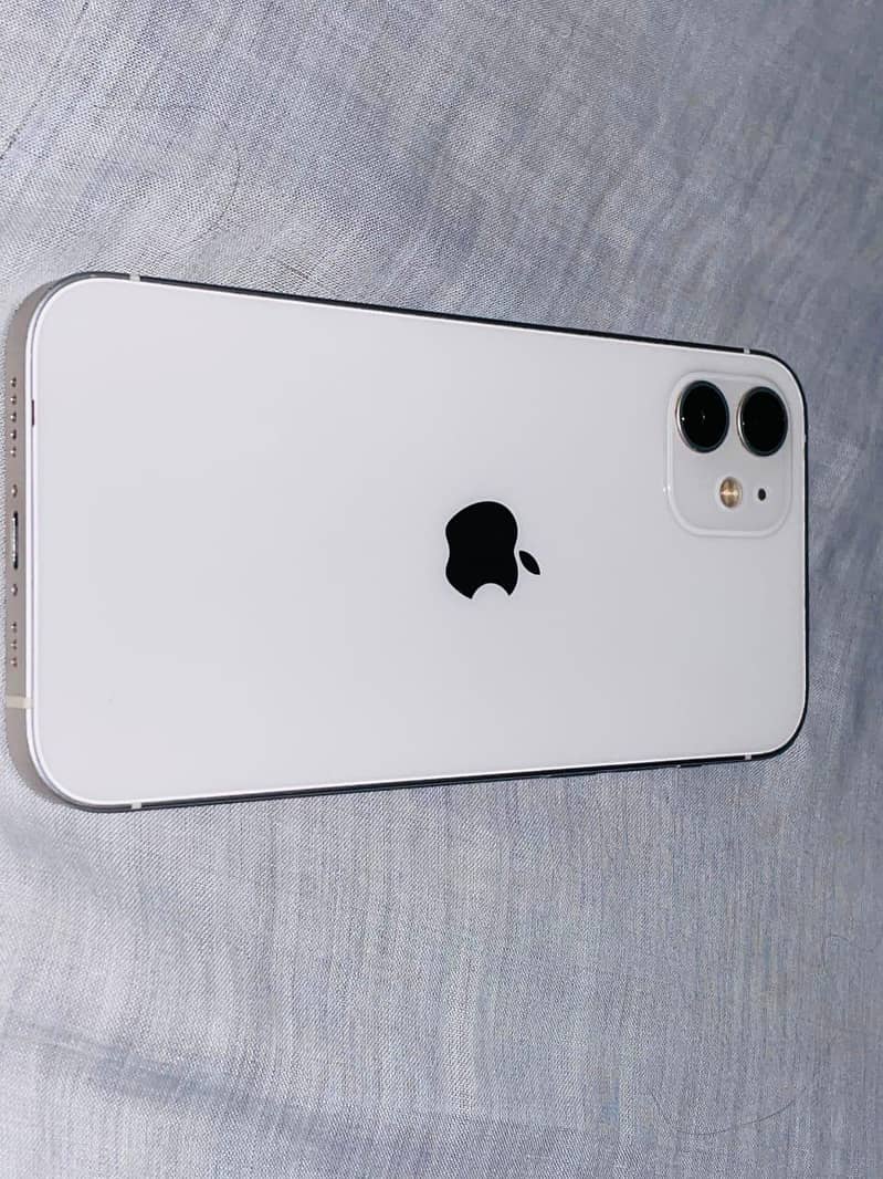 Apple iPhone 12 12