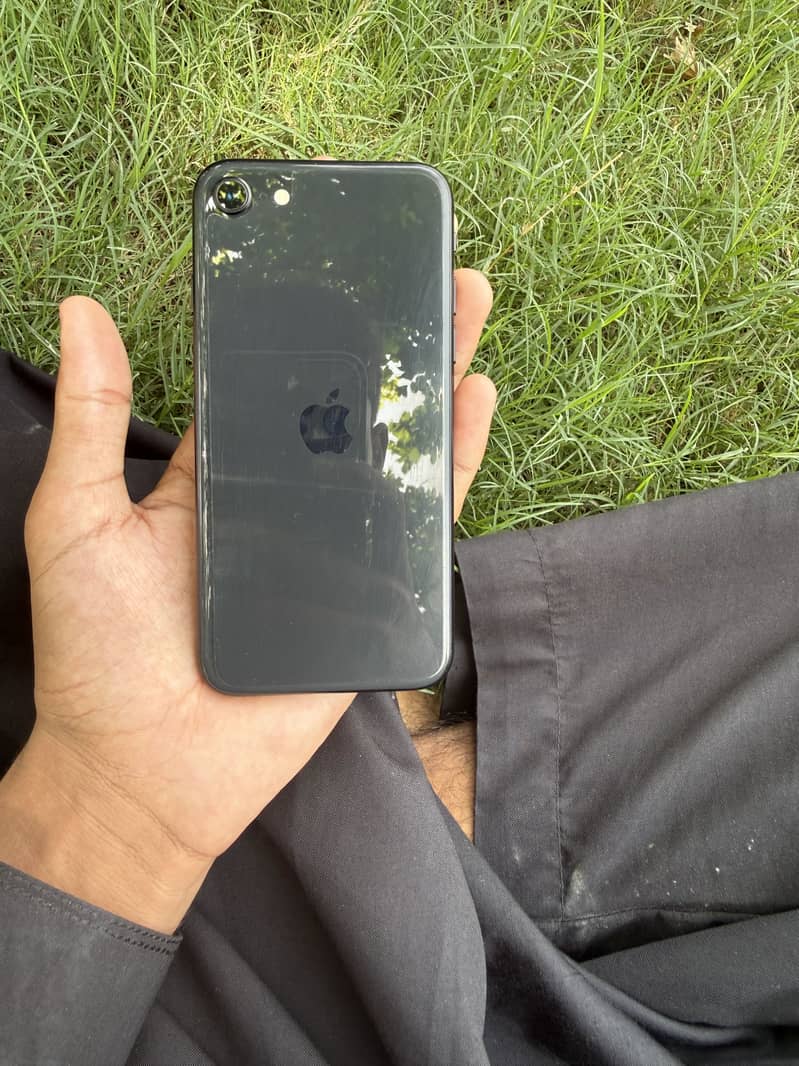 Apple iPhone SE 4