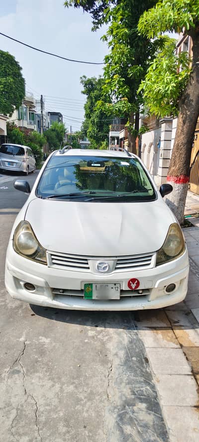 Mazda 323 2012
