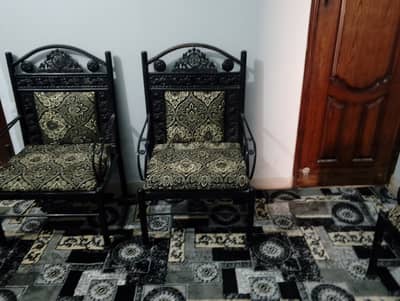 Iron 5 seater sofa with table for sale