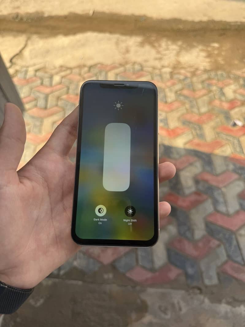 Apple iPhone X 4
