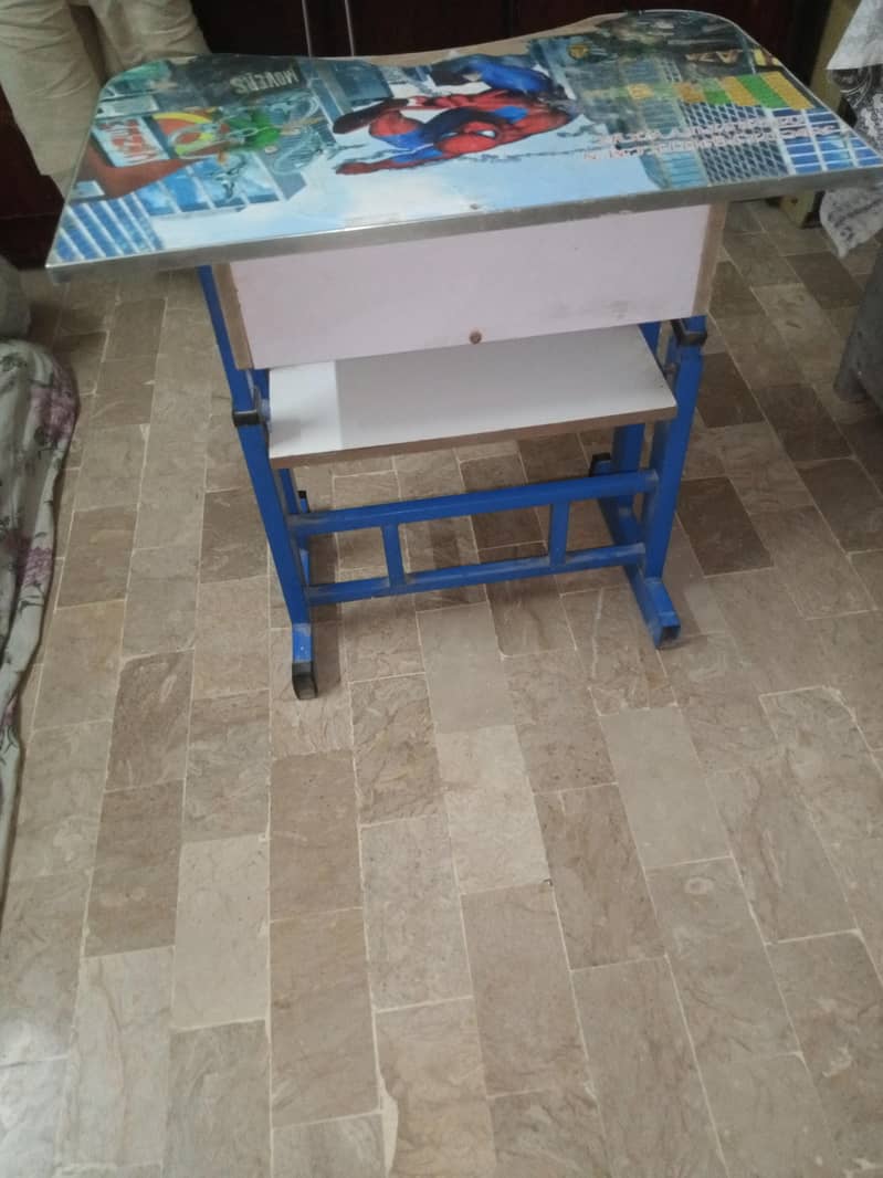 Computer And Study Table 1