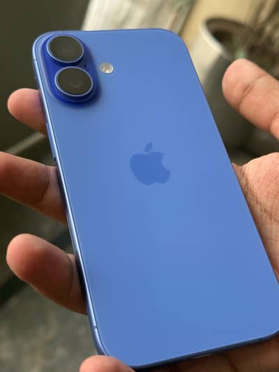 Apple iPhone 16