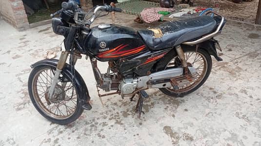urgent sale only seriously people rabta kre dealer log dor rhe