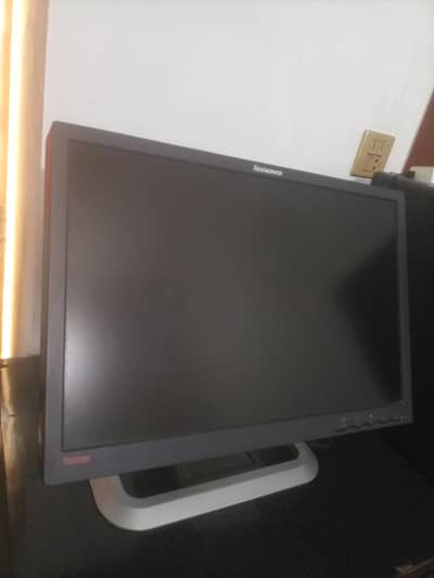 Lenovo think vision L194