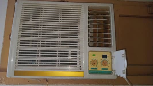 0.75 Ton Window AC For Sale | Excellent Condition