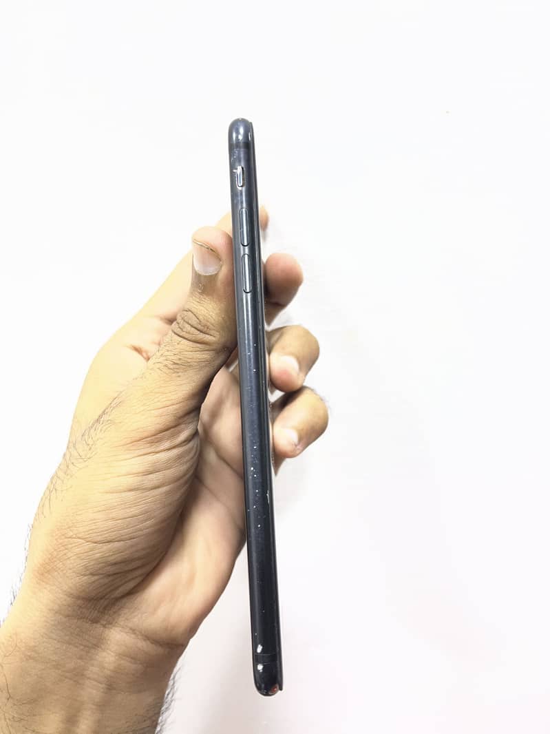 iPhone 7 plus pta 1