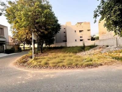 Corner Plot No-264 Block E - 6.4 Marla Plot On Top Location of Phase 9 Town DHA Lahore For Urgent Sale