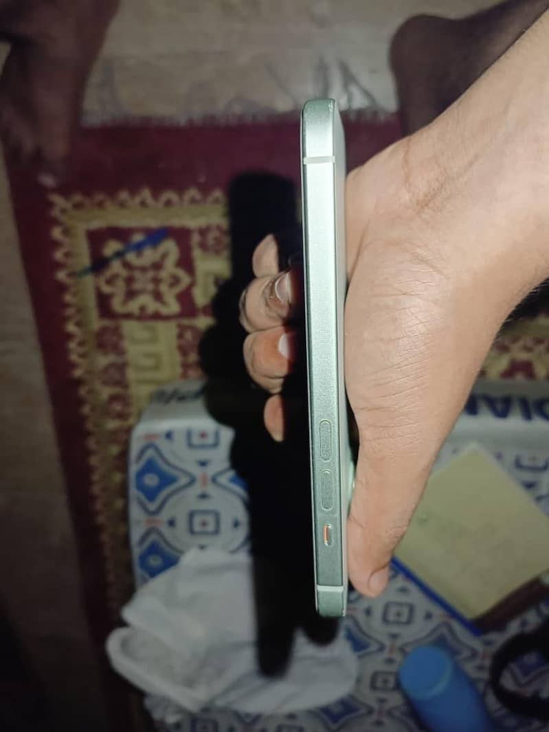 Apple iPhone 15 price can be reduce 2