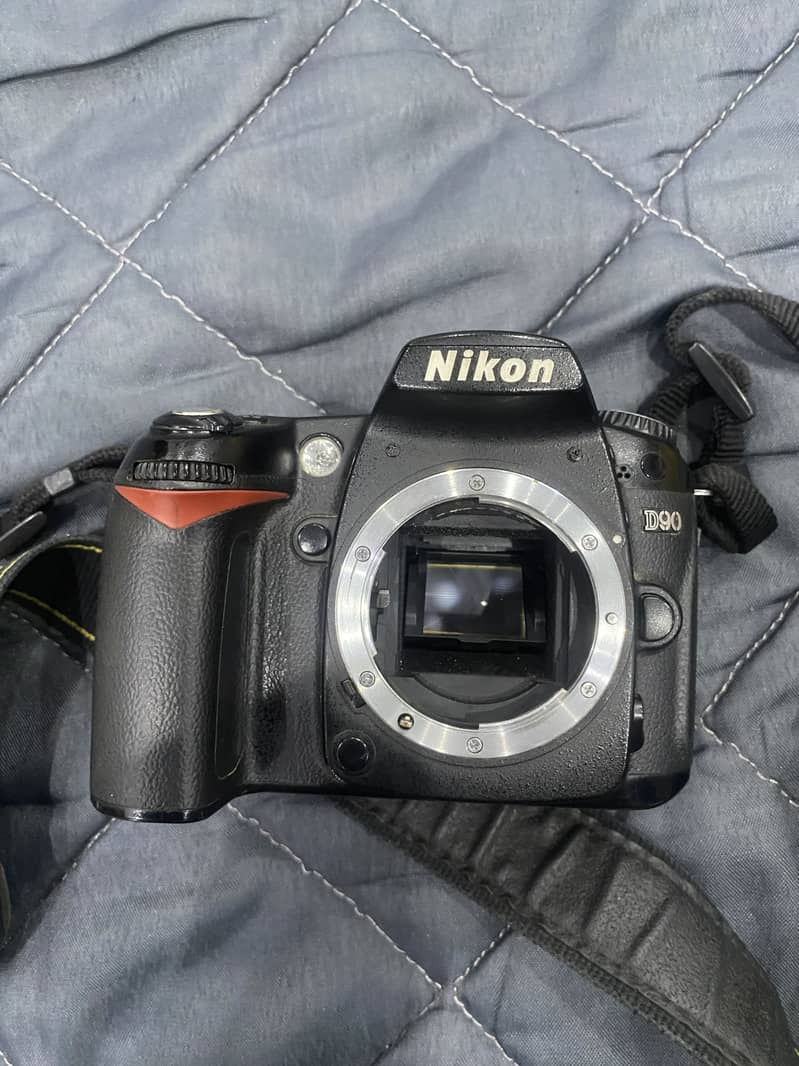 Nikon D-90 6