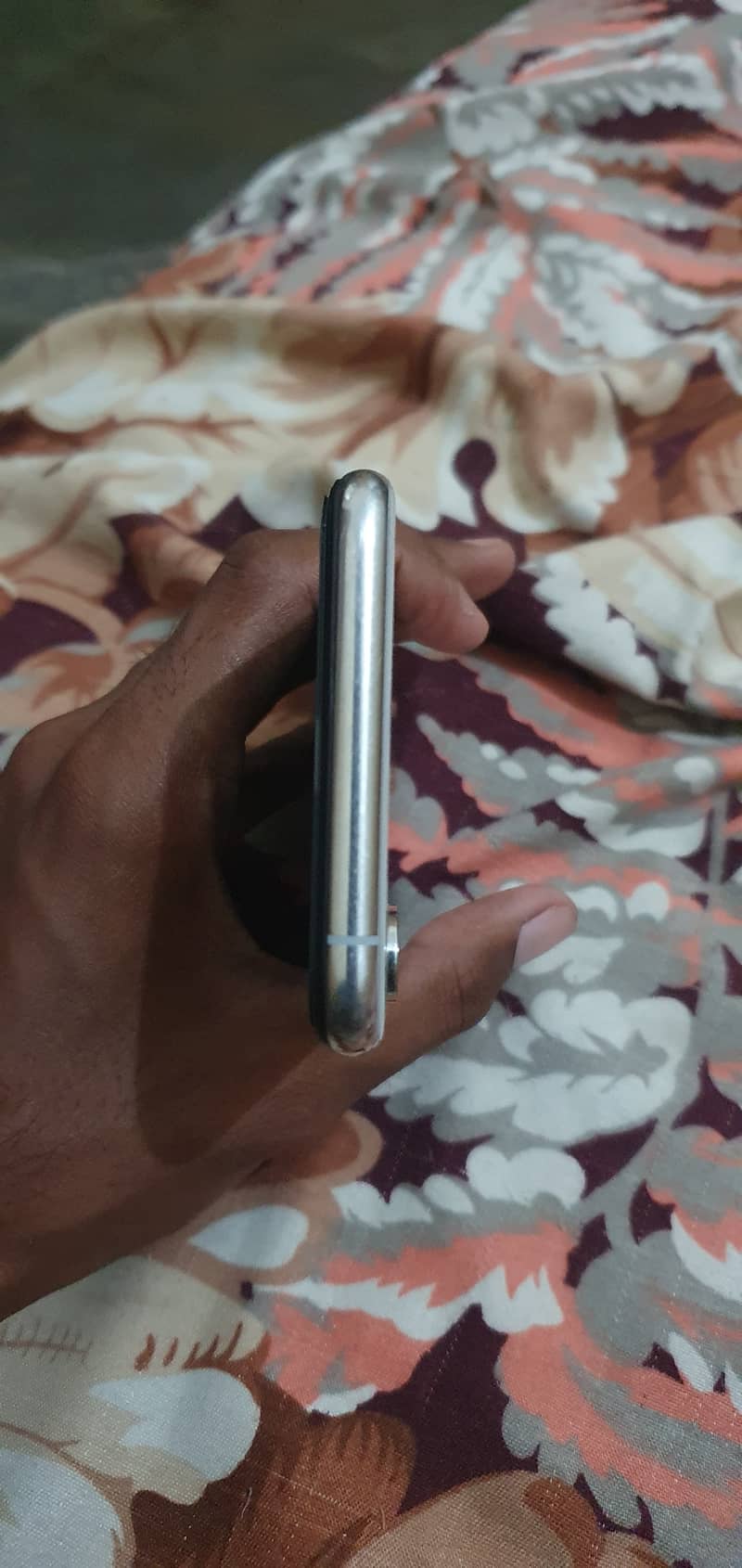 Apple iPhone XS 3