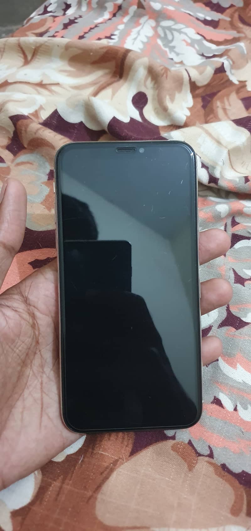 Apple iPhone XS 4