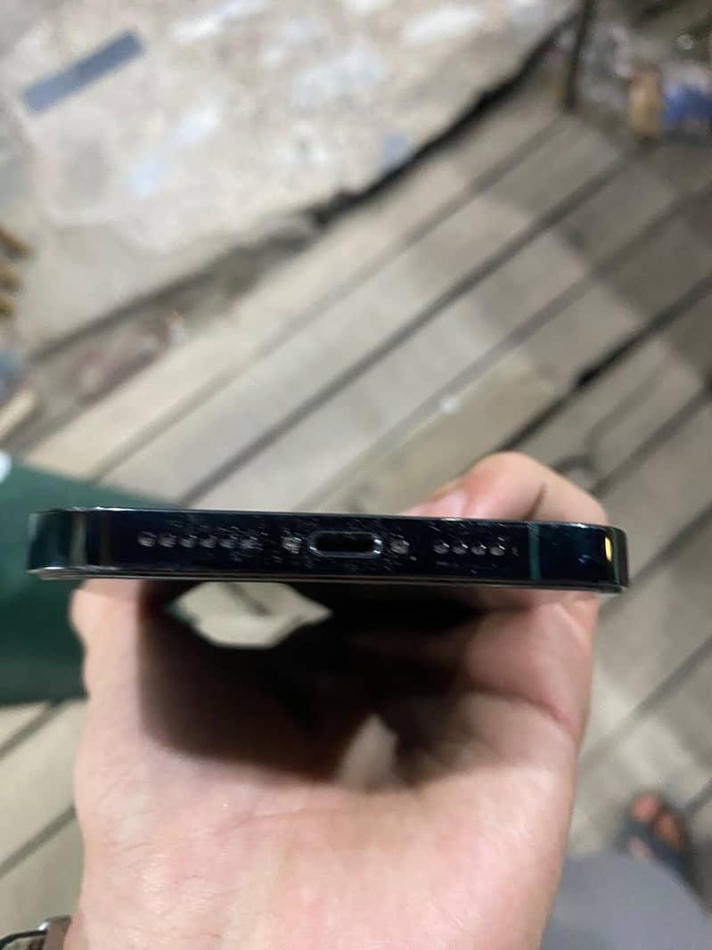 Apple iPhone 13 Pro Max 5