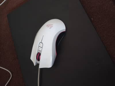 RGB Wired Gaming Mouse - White Finish, On-the-Fly DPI Buttons