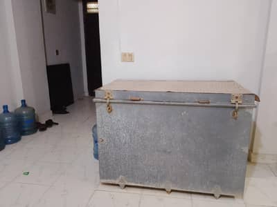trunk, Sandooq for sale . good condition. LENTH 34. WIDHT 48