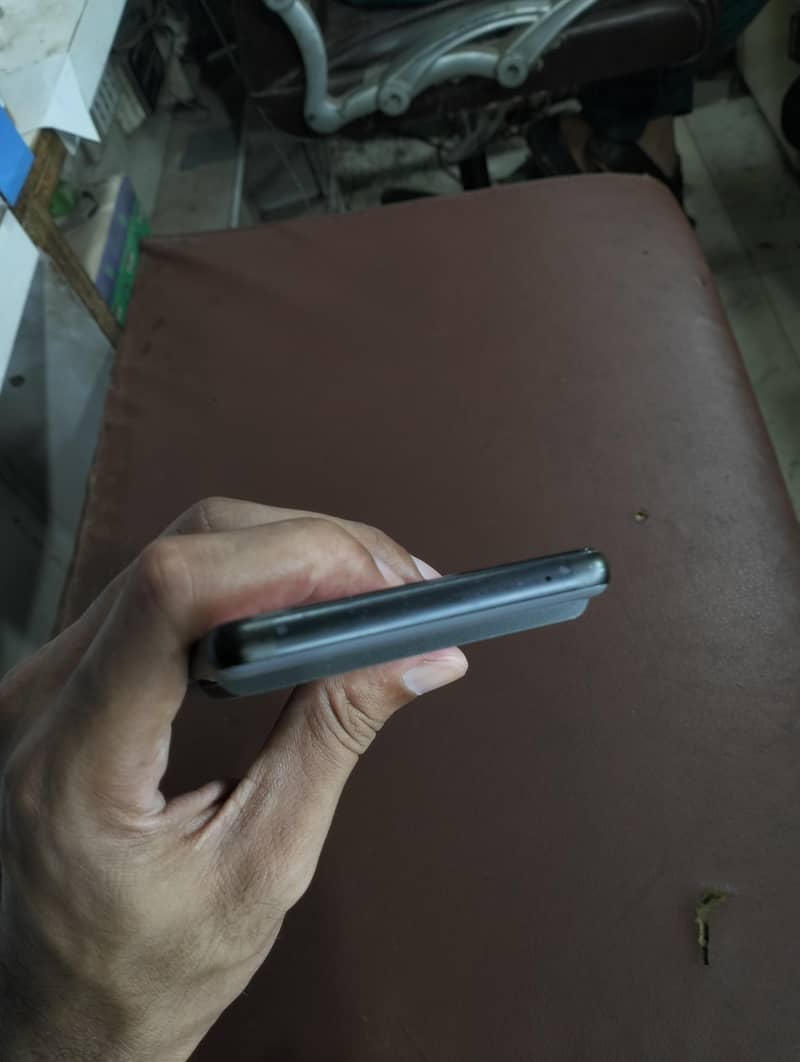 Google Pixel 6 4