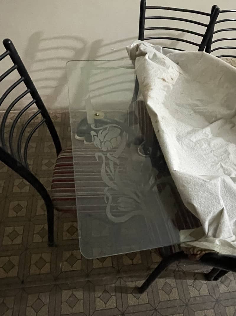Dining Table with 5 Chairs, Center Table & Curtains 2