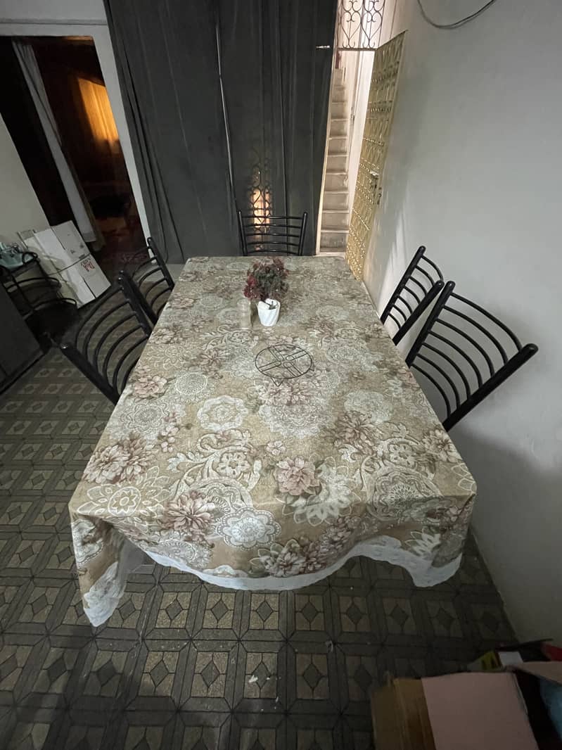 Dining Table with 5 Chairs, Center Table & Curtains 5