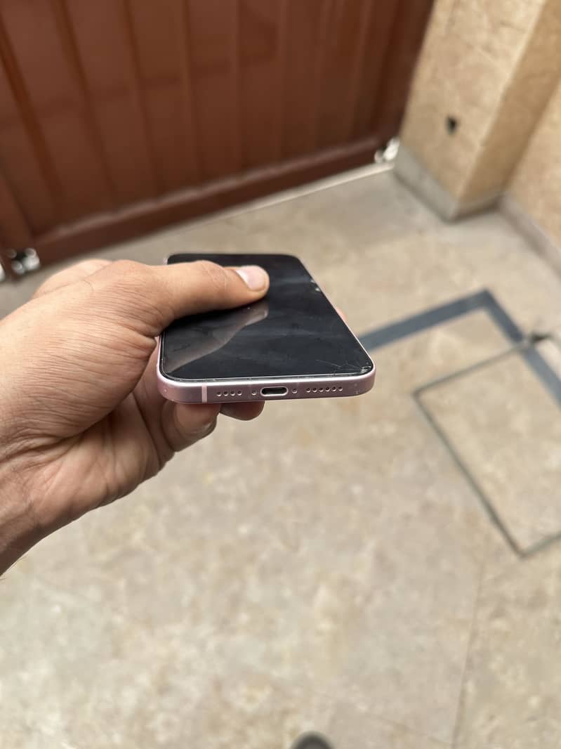 iPhone 15 plus 5