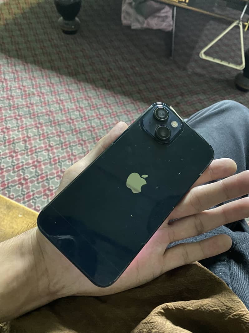 Apple iPhone 13 0