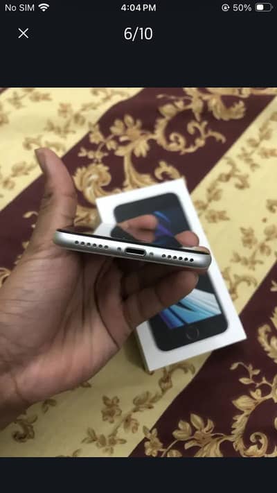 Apple iPhone SE