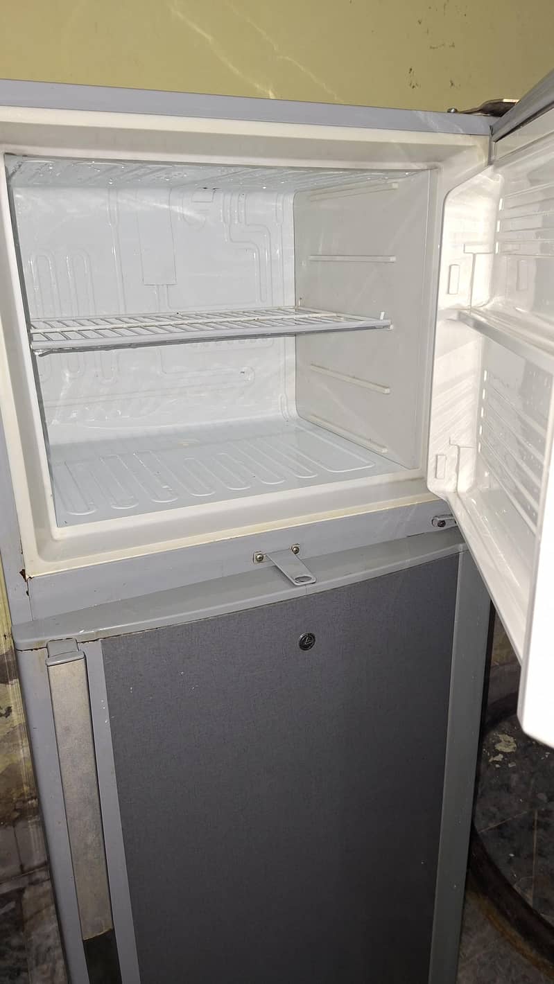 Dawlance Fridge 8