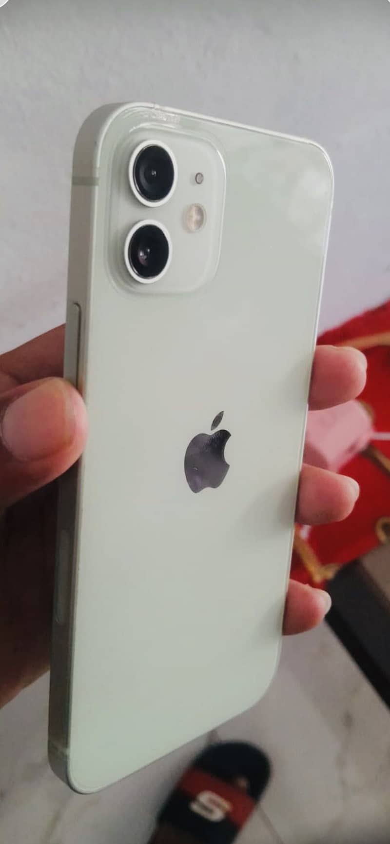 Apple iPhone 12 2