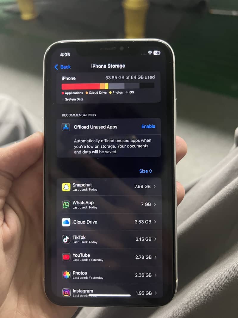 Apple iPhone 11 4
