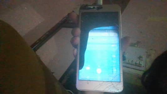 screen or button khrab hai Q mobile Evok Power 5000 mAh Dual Sim finge