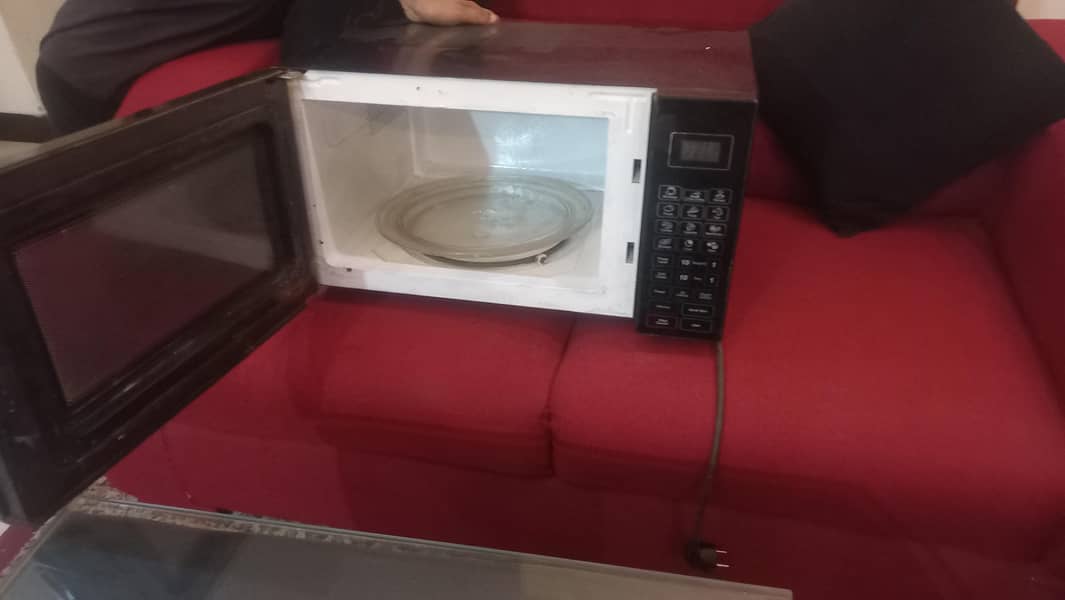 Microwave 3